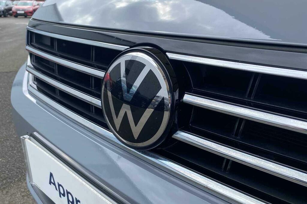 Volkswagen Passat Mk8 Facelift Sal 1.5 Tsi 150 R-line Evo Dsg Grey #44