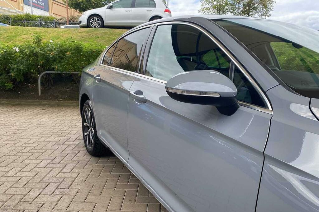 Volkswagen Passat Mk8 Facelift Sal 1.5 Tsi 150 R-line Evo Dsg Grey #45