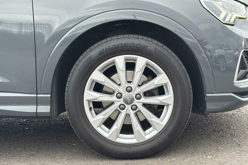 Audi Q3 Sport 35 Tfsi 150 Ps 6-Speed Grey #5