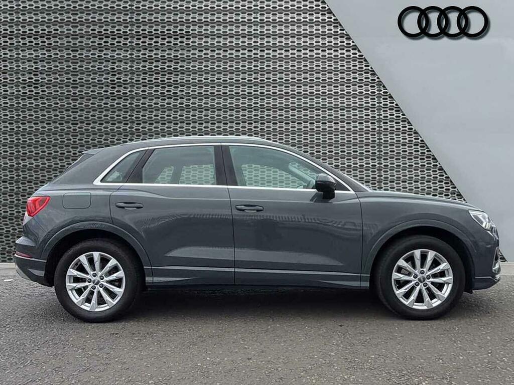 Audi Q3 Sport 35 Tfsi 150 Ps 6-Speed Grey #4