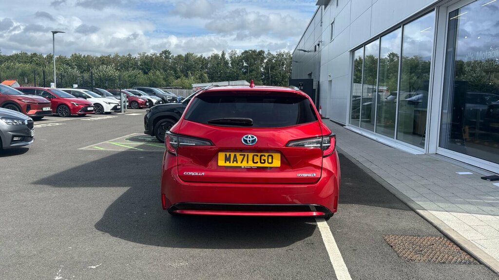 Toyota Corolla 1.8 Vvt-h Icon Touring Spo White #26