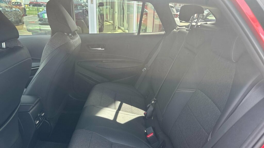 Toyota Corolla 1.8 Vvt-h Icon Touring Spo White #15