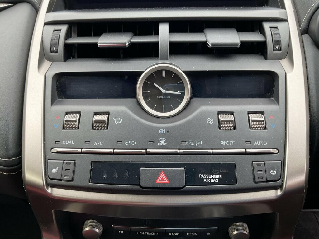 Lexus NX 300H 2.5 Cvt Premium Sport Edition Silver #29