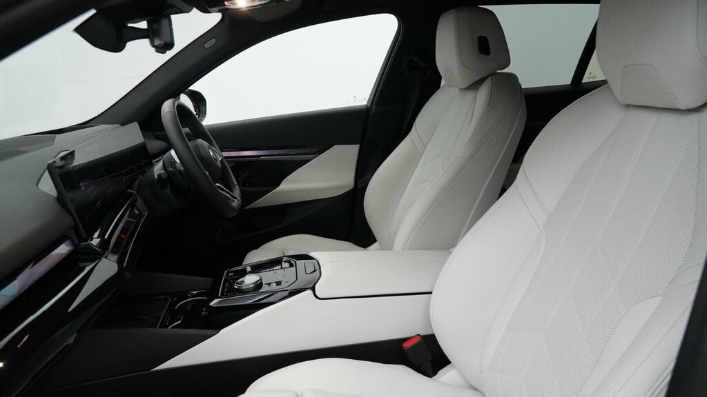 BMW 5 Series 520I M Sport Pro Saloon White #26