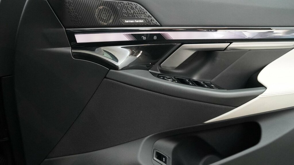 BMW 5 Series 520I M Sport Pro Saloon White #31