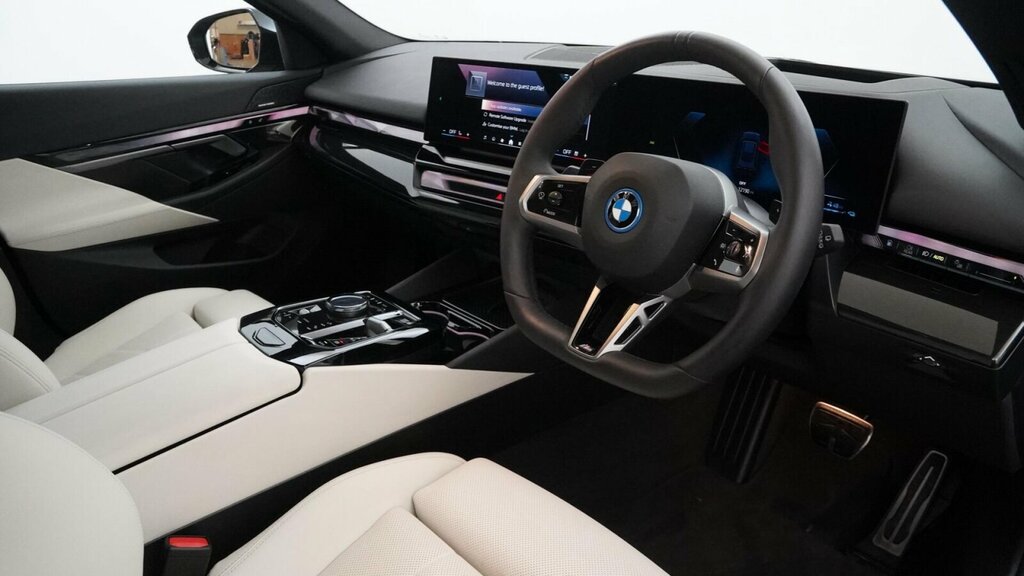 BMW 5 Series 520I M Sport Pro Saloon White #37