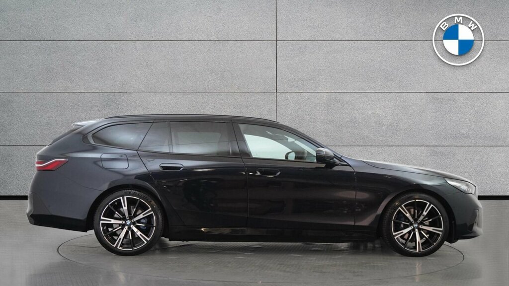 BMW 5 Series 2.0 530E 22.1Kwh M Sport Touring Plug-i Black #3