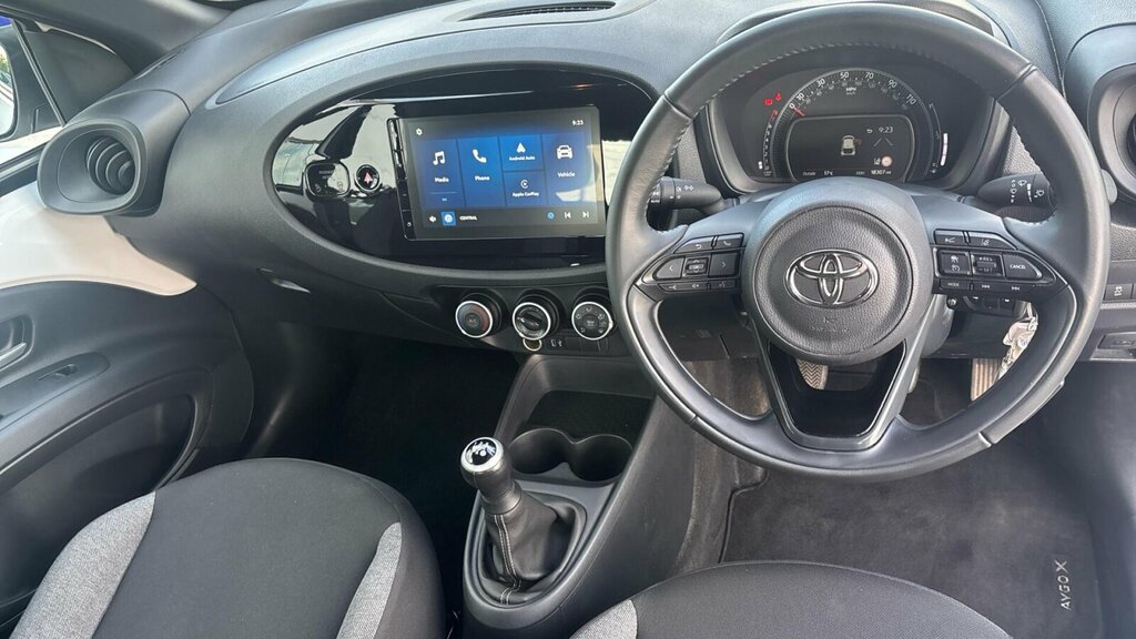 Toyota Aygo X 1.0 Vvt-i Pure Euro 6 Ss White #6