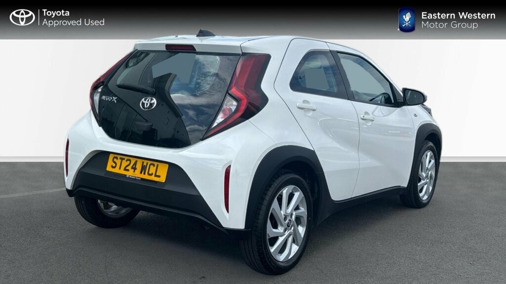 Toyota Aygo X 1.0 Vvt-i Pure Euro 6 Ss White #2