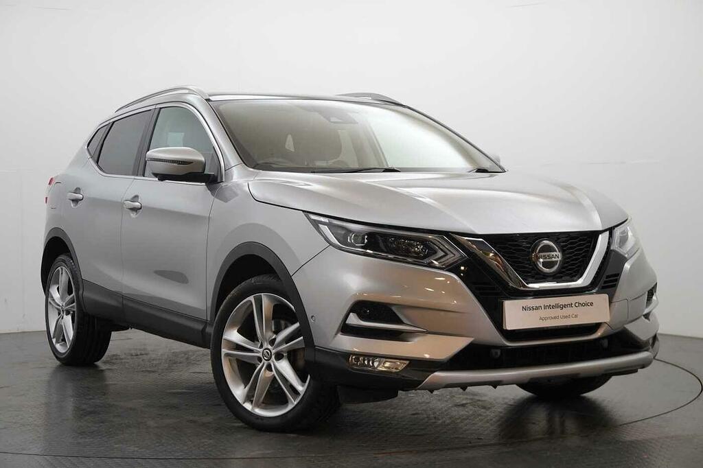 Nissan Qashqai 1.3 Dig-t 140 N-motion Limited Edition With Glass Silver