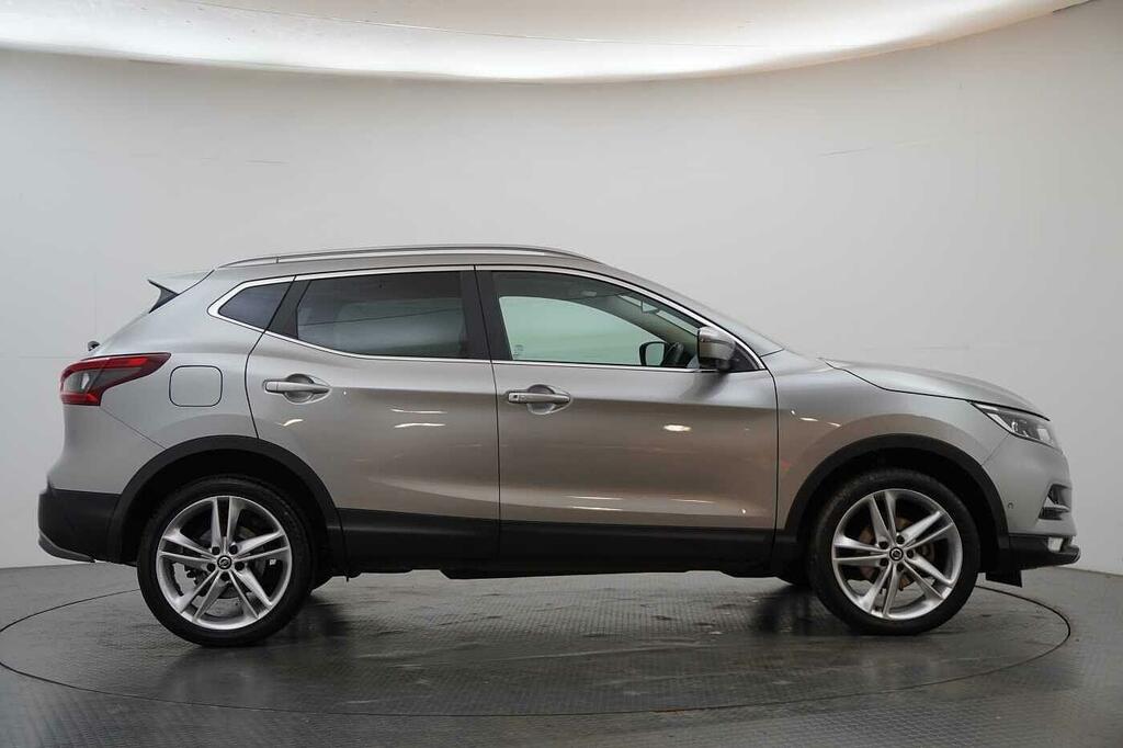 Nissan Qashqai 1.3 Dig-t 140 N-motion Limited Edition With Glass Silver #6