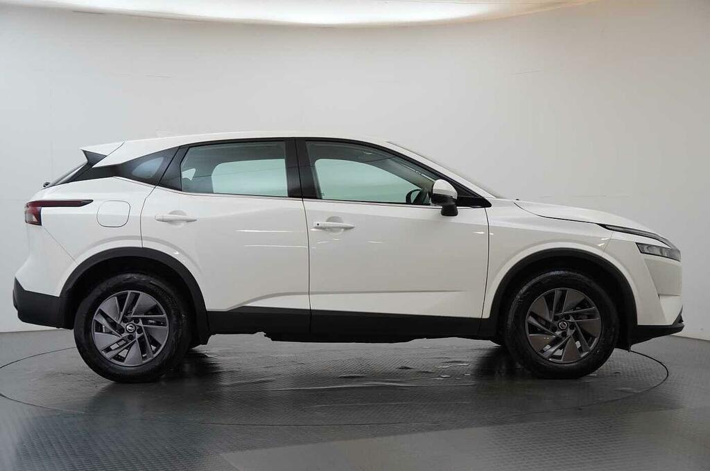 Nissan Qashqai 1.3 Dig-t Mh 140 Acenta Premium With Rear View Cam White #6