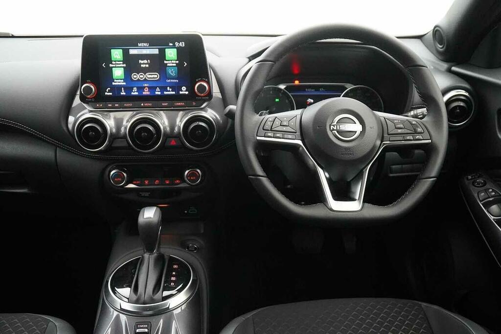 Nissan Juke Nissan Juke N-connecta Silver #12