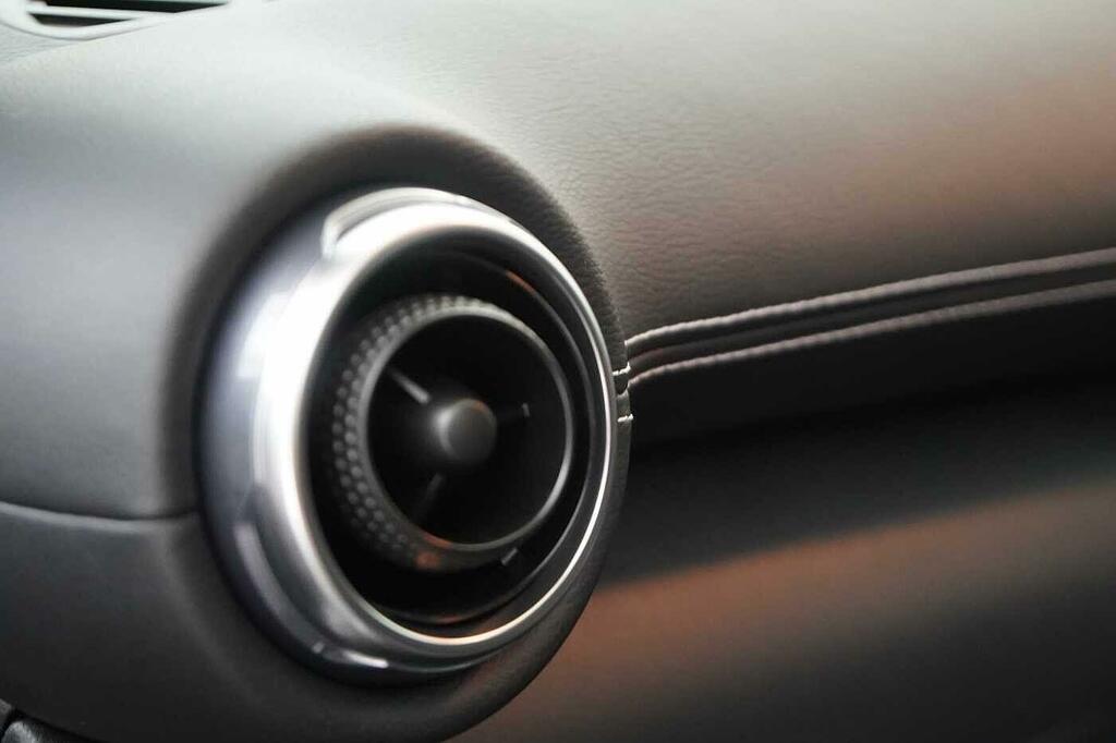 Nissan Juke Nissan Juke N-connecta Silver #37