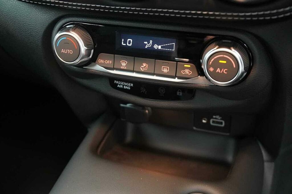 Nissan Juke Nissan Juke N-connecta Silver #23