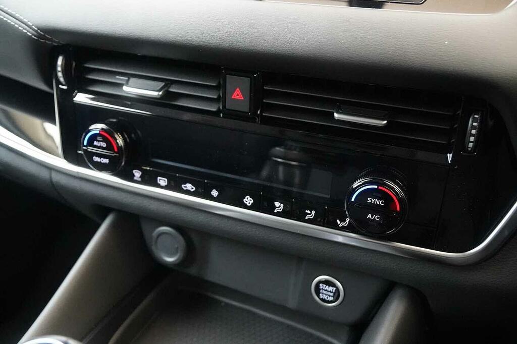 Nissan Qashqai 1.3 Dig-t Mh Acenta Premium Blue #30
