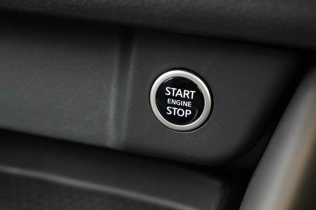 Nissan Qashqai 1.3 Dig-t Mh Acenta Premium Blue #31