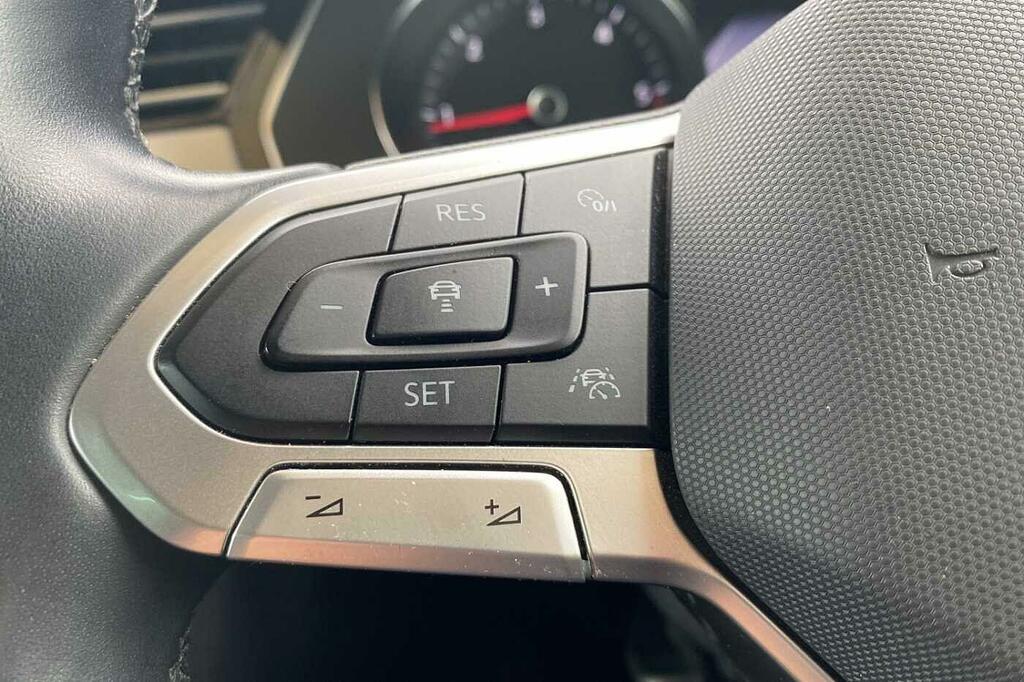 Volkswagen Passat Estate Executive 2.0 Tdi Bmt 140Ps 6-Speed Dsg 5 D Grey #21