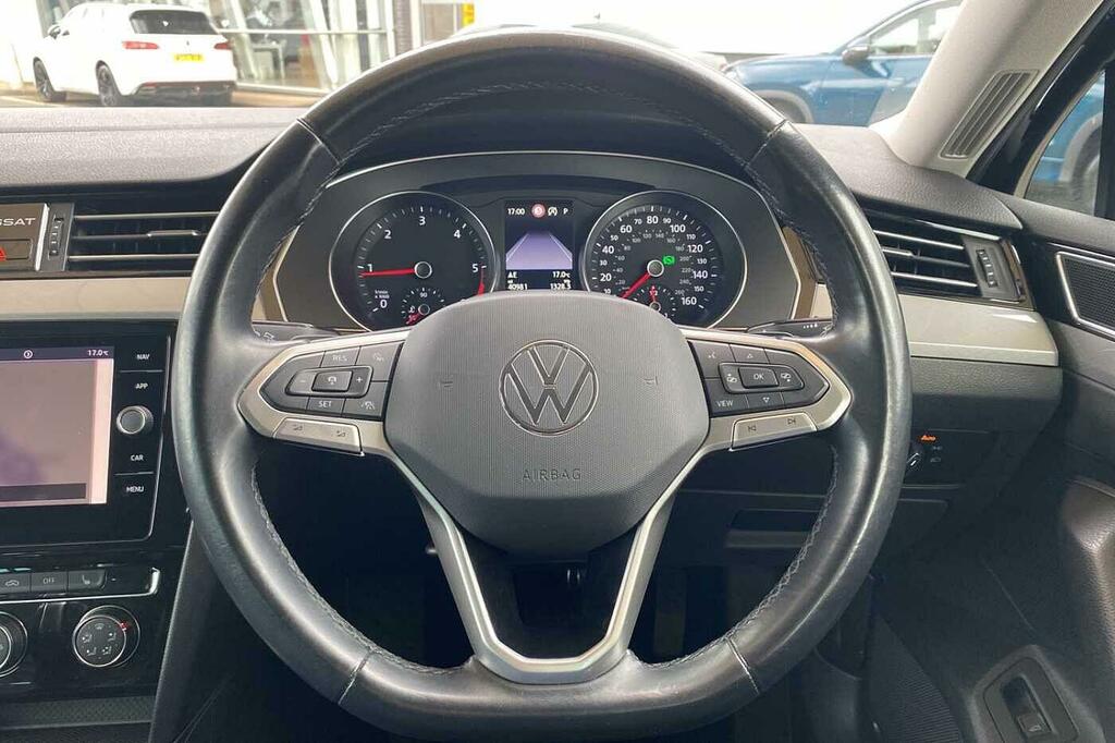 Volkswagen Passat Estate Executive 2.0 Tdi Bmt 140Ps 6-Speed Dsg 5 D Grey #19