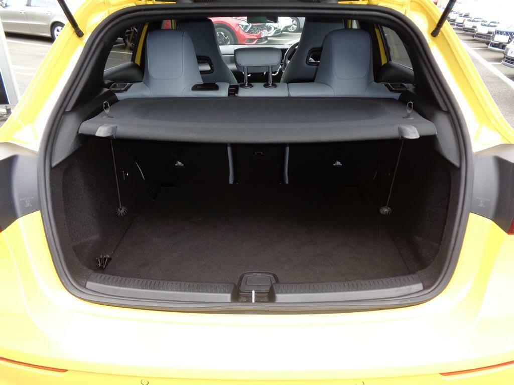 Mercedes-Benz A Class 1.3 A180 Amg Line Executive Saloon 7G Black #9