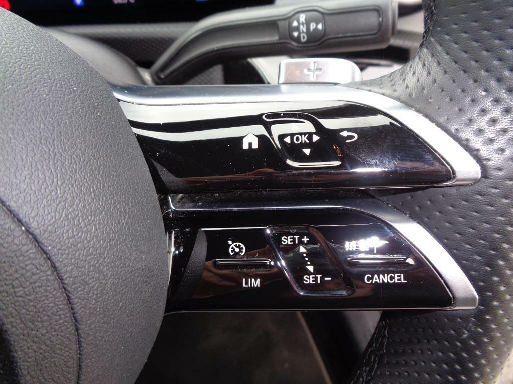Mercedes-Benz A Class 1.3 A180 Amg Line Executive Saloon 7G Black #20