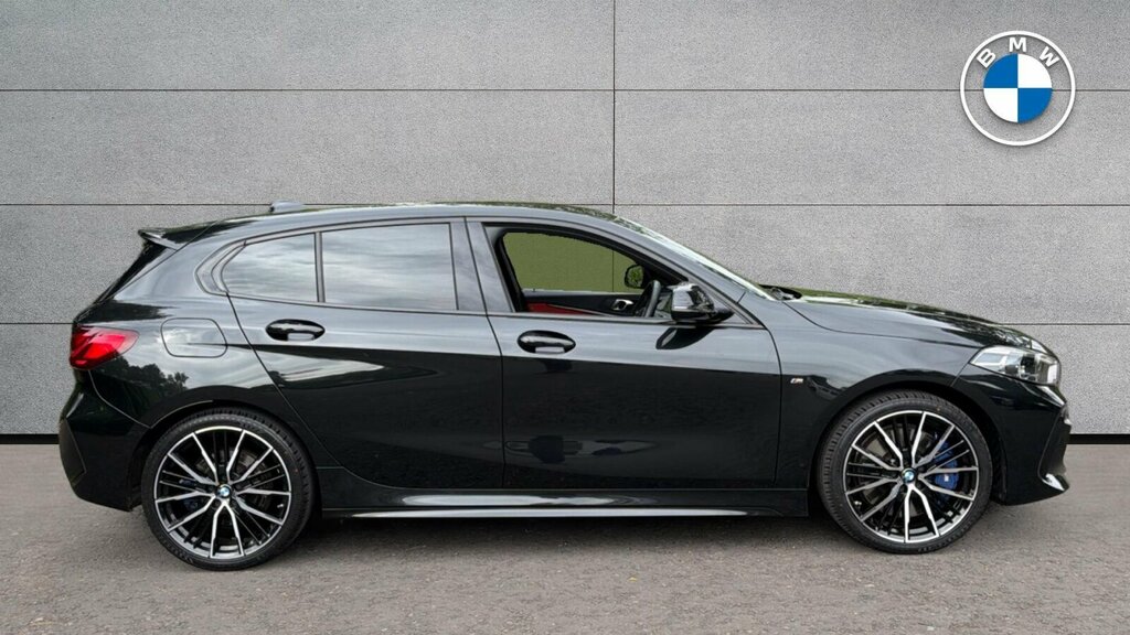 BMW 1 Series 118I M Sport Black #3