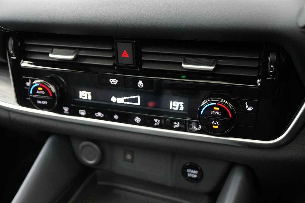 Nissan Qashqai 1.3 Dig-t Mh N-connecta Grey #28