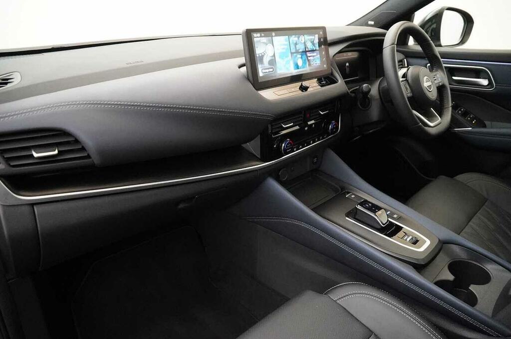 Nissan Qashqai 1.5 190 E-power Hybrid Tekna With Bose Audio Black #2