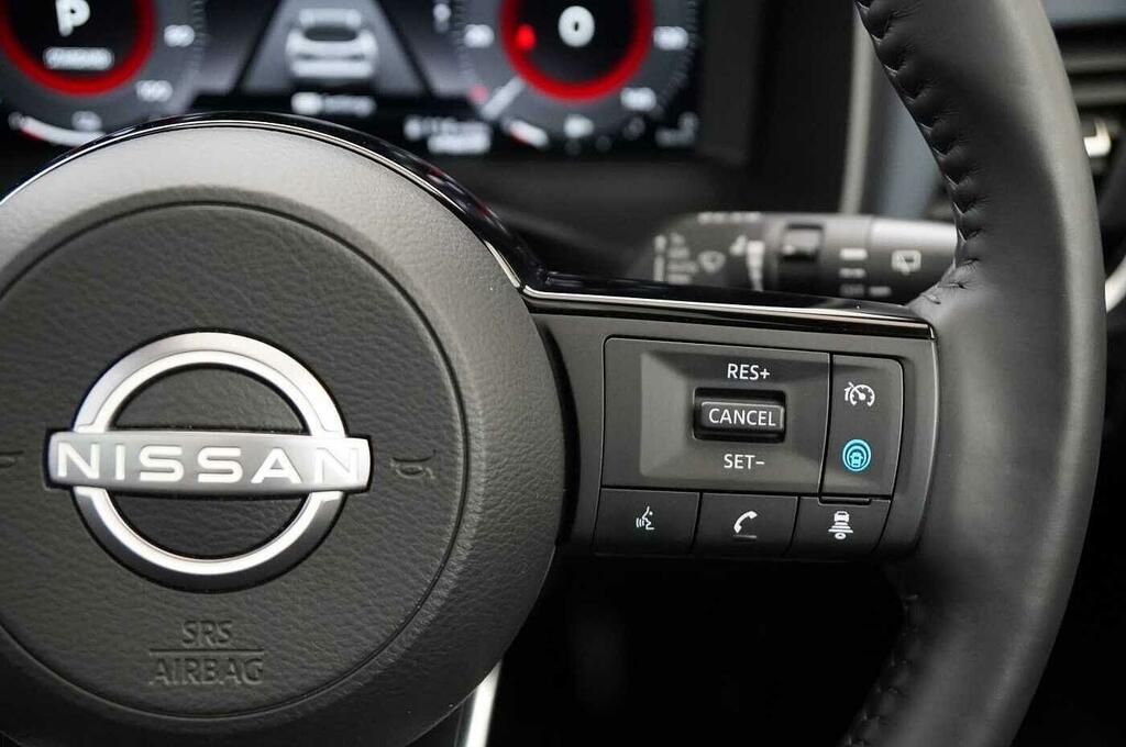Nissan Qashqai 1.3 Dig-t Mh N-connecta Grey #34