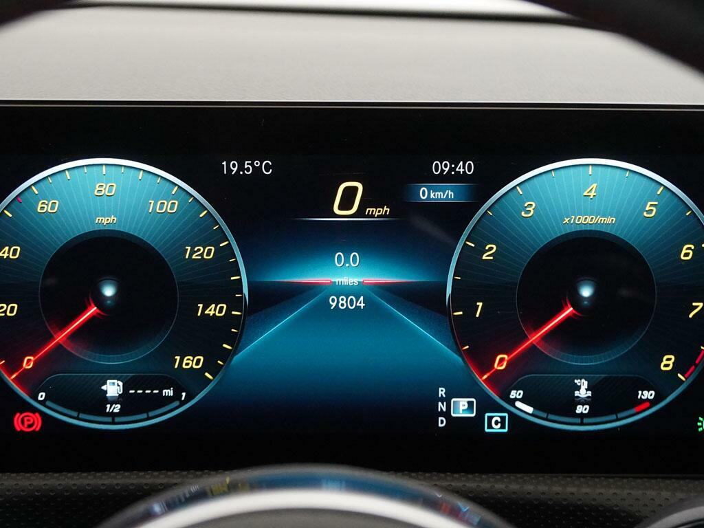 Mercedes-Benz CLA Class Cla 200 Amg Line Executive Grey #4