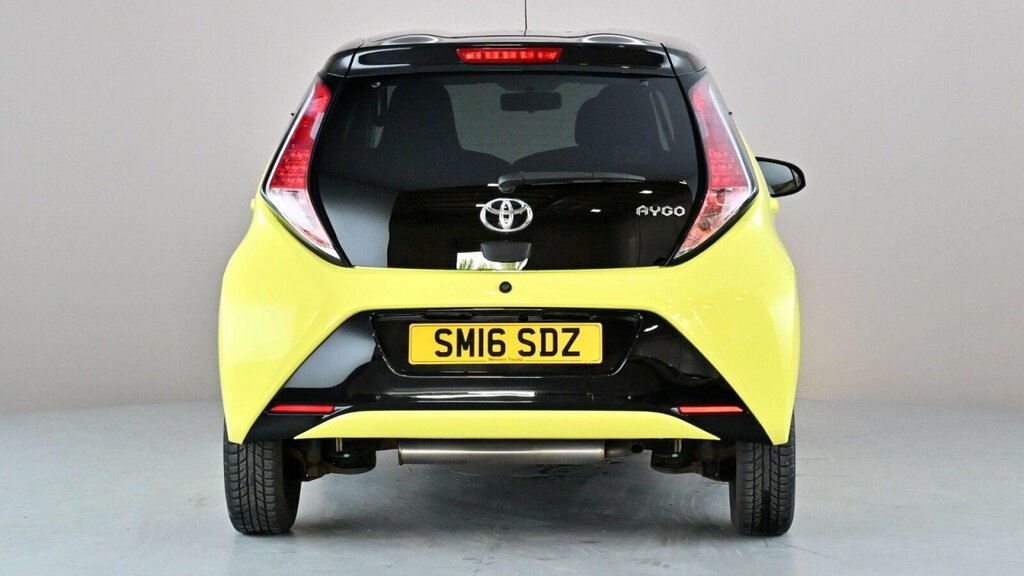 Toyota Aygo 1.0 Vvt-i X-cite 3 Yellow Bi-tone Hatchback Pe SM16SDZ Yellow #5