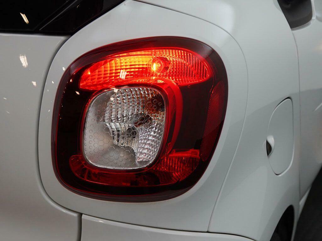 Smart Fortwo Coupe Coupe 17.6Kwh Prime Exclusive 22Kw Charg White #32