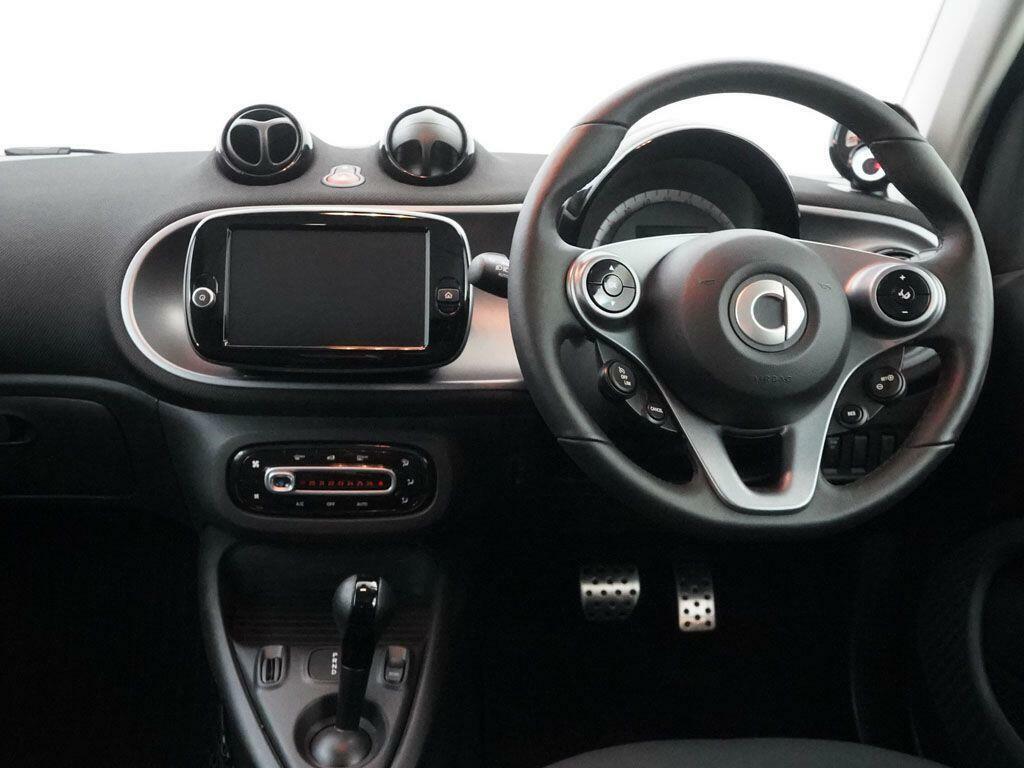 Smart Fortwo Coupe Coupe 17.6Kwh Prime Exclusive 22Kw Charg White #7