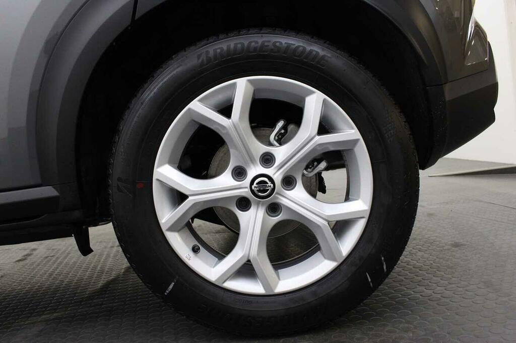 Nissan Juke 1.0 Dig-t N-connecta 114Ps Dct 5-Door Silver #10