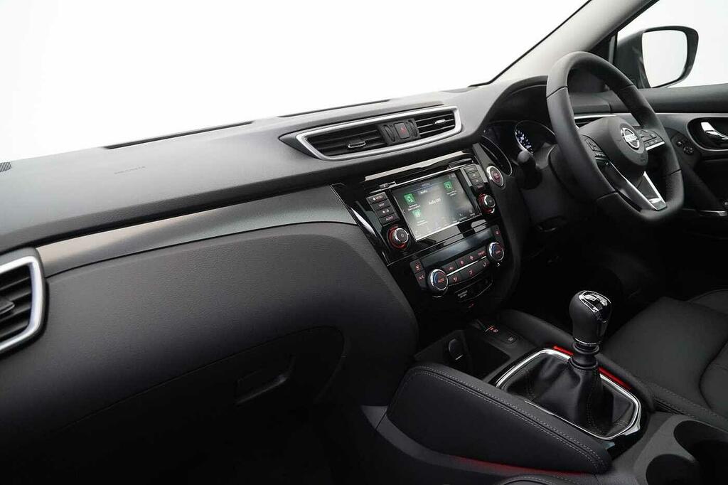 Nissan Qashqai 1.3 Dig-t 140 N-motion With Panoramic Glass Roof A Blue #2