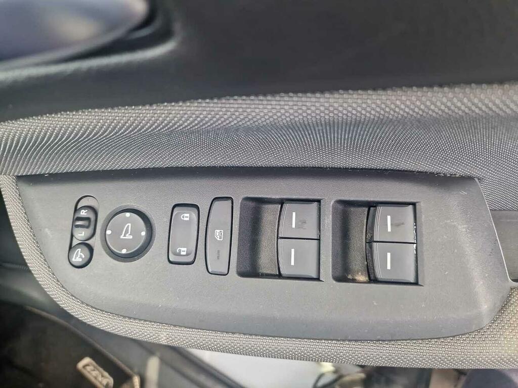 Honda Jazz 1.5 I-mmd Hybrid Crosstar Ex Ecvt White #20