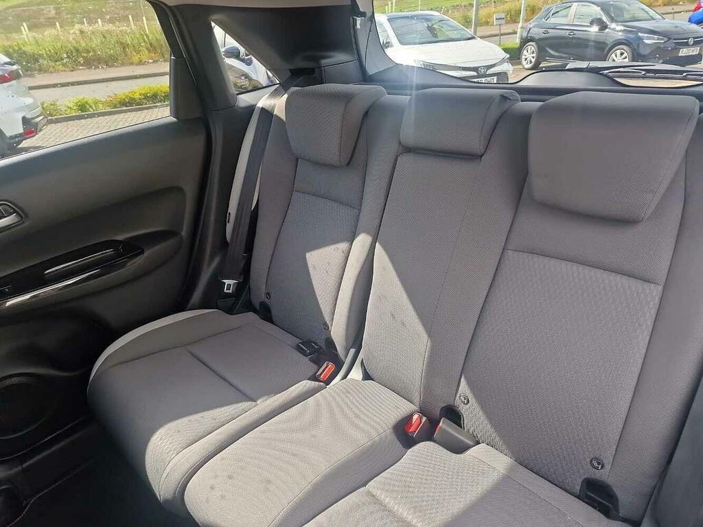 Honda Jazz 1.5 I-mmd Hybrid Crosstar Ex Ecvt White #8