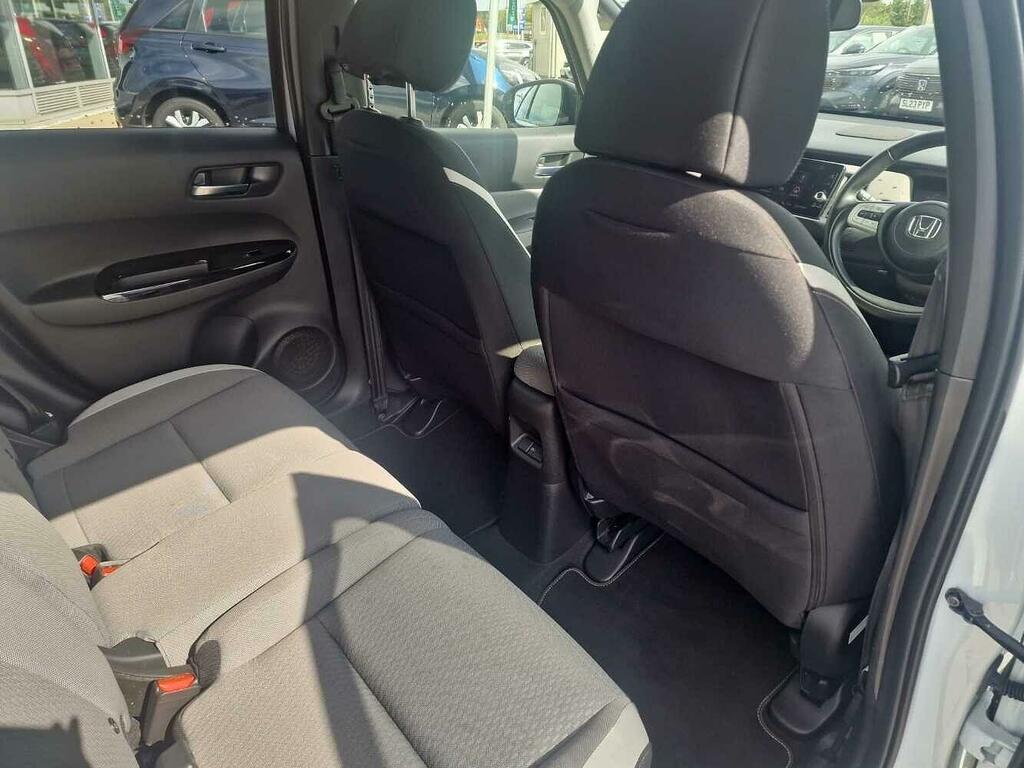 Honda Jazz 1.5 I-mmd Hybrid Crosstar Ex Ecvt White #14