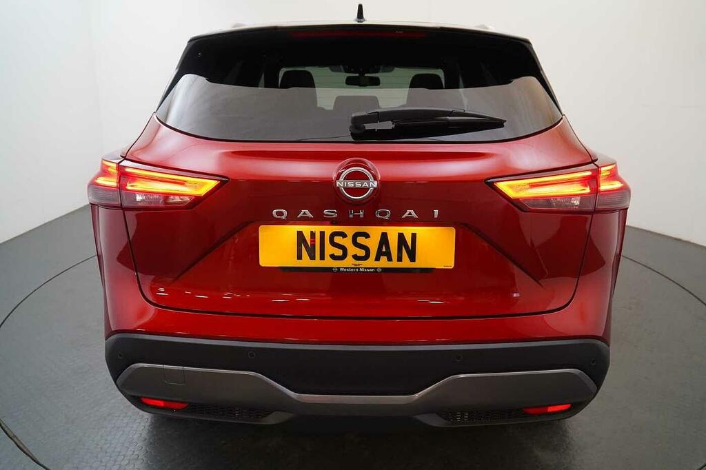 Nissan Qashqai 1.3 Dig-t 140Ps N-connecta White #8