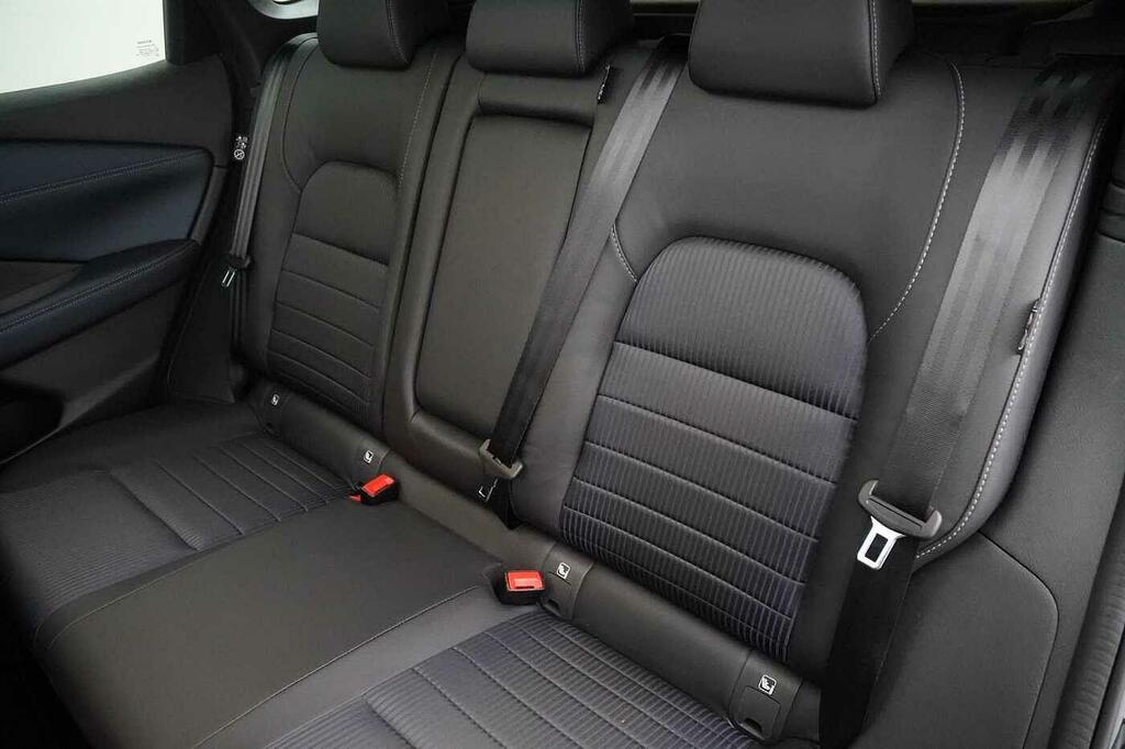 Nissan Qashqai 1.3 Dig-t Mh N-connecta Black #22