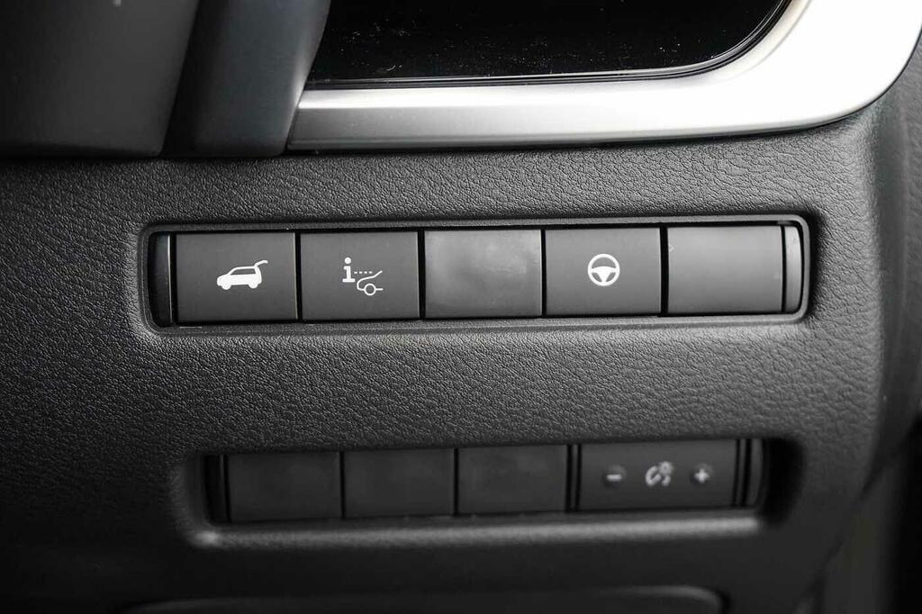 Nissan Qashqai 1.3 Dig-t Mh N-connecta Black #37