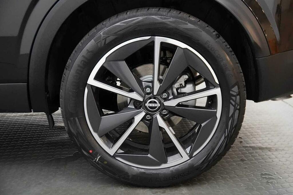 Nissan Qashqai 1.3 Dig-t Mh N-connecta Black #10