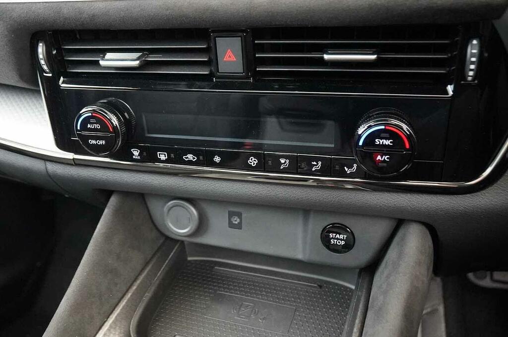 Nissan Qashqai 1.5 H E-power N-connecta Euro 6 Ss Black #27