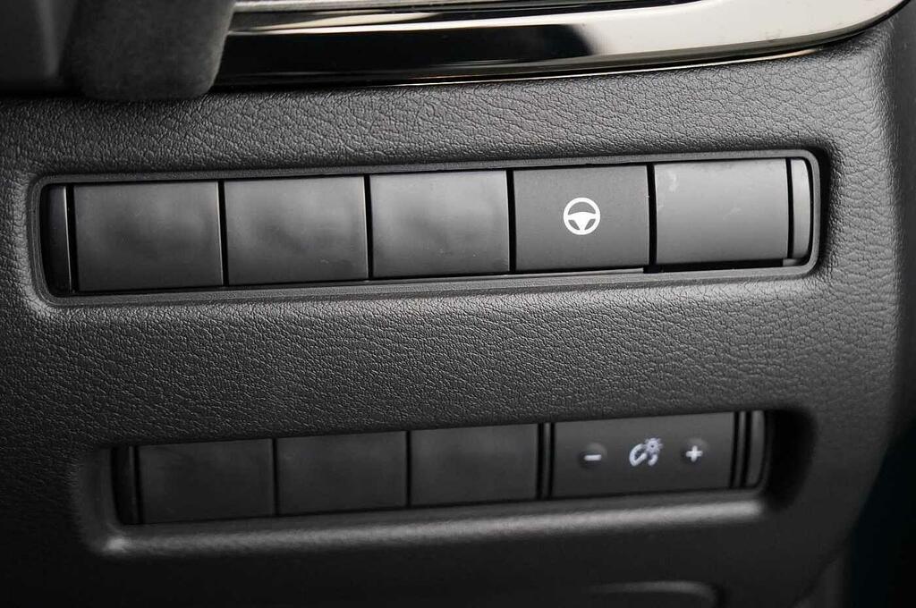 Nissan Qashqai 1.5 H E-power N-connecta Euro 6 Ss Black #32