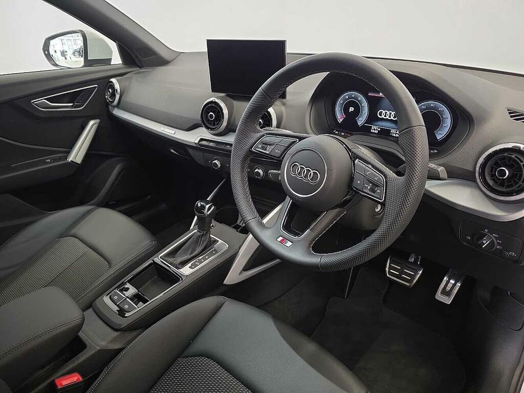 Audi Q2 S Line 35 Tfsi 150 Ps S Tronic White #6