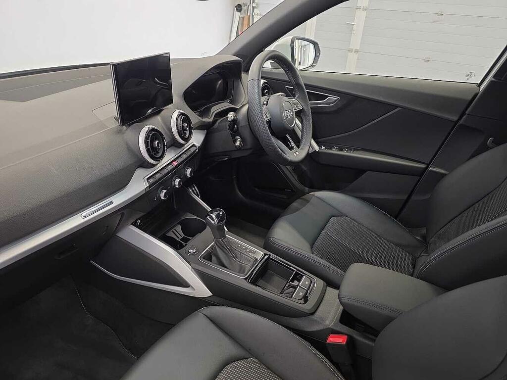 Audi Q2 S Line 35 Tfsi 150 Ps S Tronic White #2