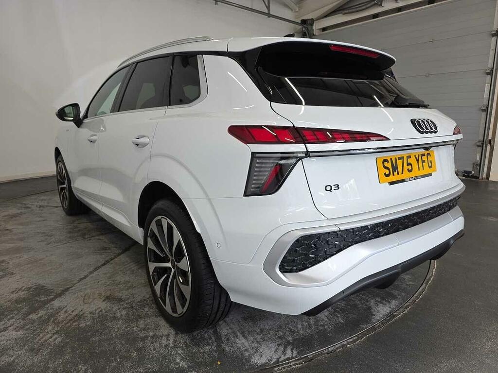 Audi Q3 Suv S Line Tfsi 150 Ps S Tronic White #3