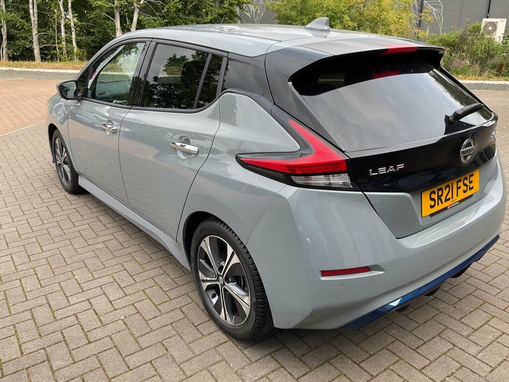 Nissan Leaf 40Kwh Tekna Grey #4