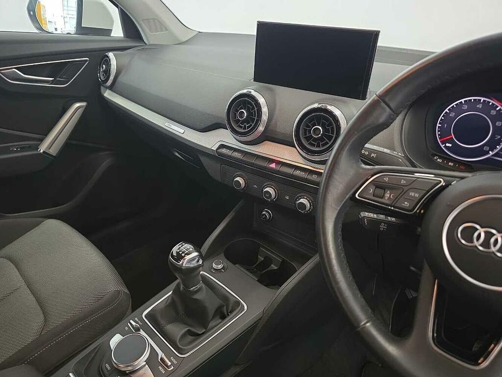Audi Q2 1.5 Tfsi 35 Sport Suv S Tronic 150 Ps Grey #8