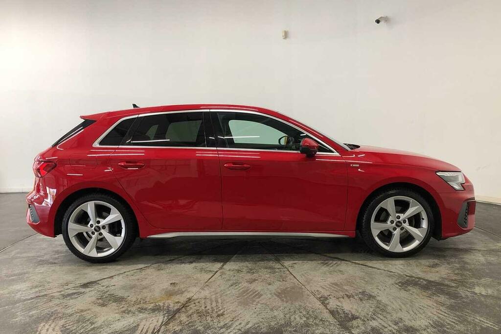 Audi A3 35 Tfsi S Line SK72BJU Red #4